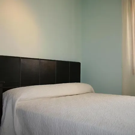 Hostal 3* La Cerollera