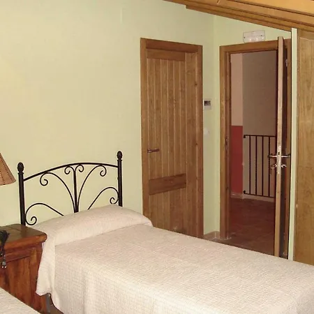 Hostal 3* La Cerollera